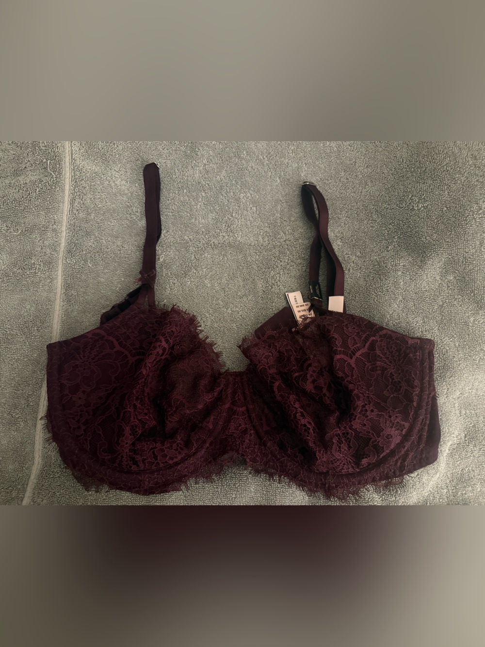 Victoria's Secret Lace Underwire Bra in Burgundy